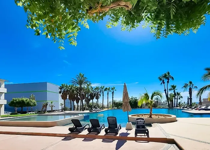 Apartamento With Private Terrace, Pool & Gym Access Cabo San Lucas