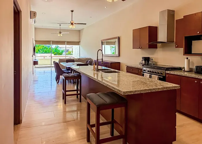 With Private Terrace, Pool & Gym Access Apartamento