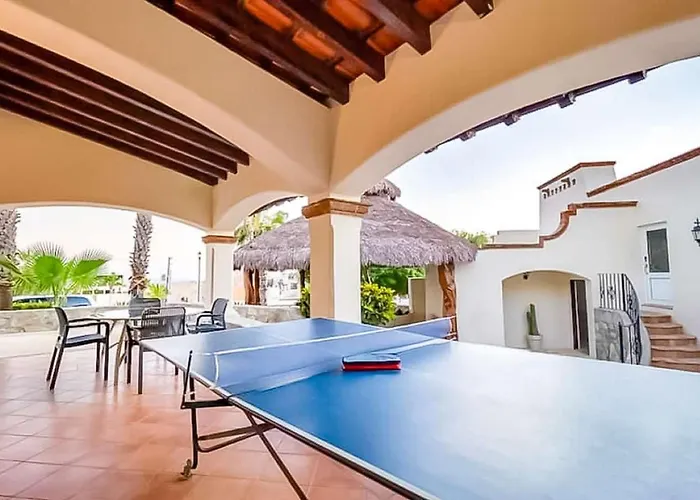 With Private Terrace, Pool & Gym Access Apartamento